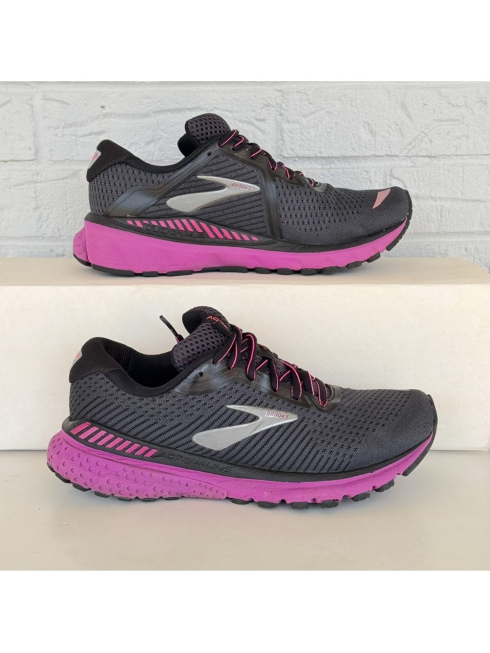 Brooks Adrenaline GTS 20 Shoes Women's 7.5